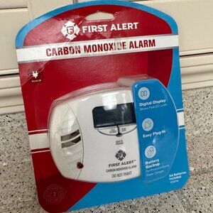 First Alert Battery-operated Carbon Monoxide Detector